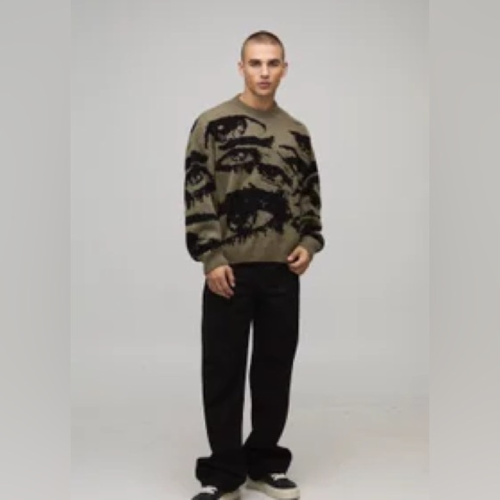 Boxy Brushed Eye Graphic Knitted Jumper